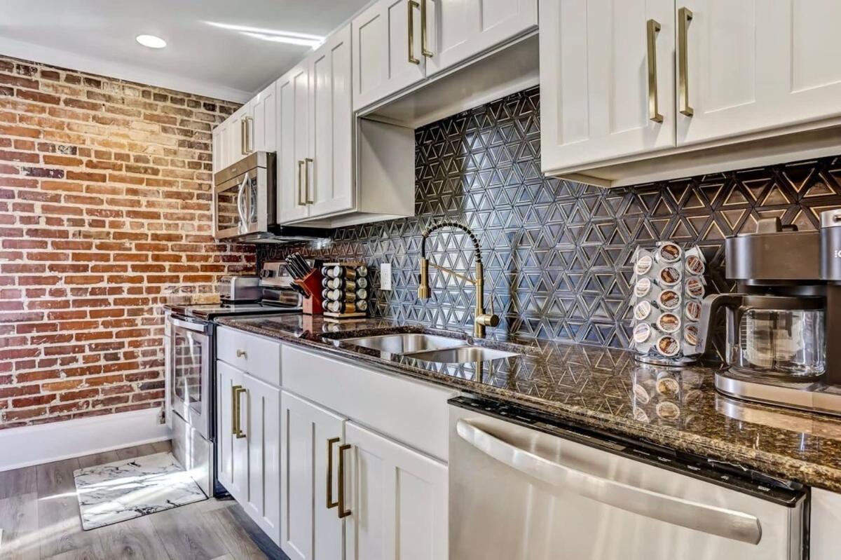 West End Loft - Downtown 5 Min Walk To River St Savannah Extérieur photo